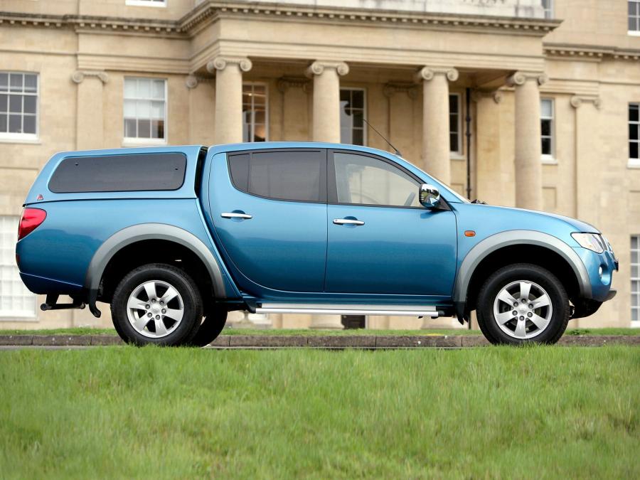  Mitsubishi L200 4Life Double Cab 2006 года  (UK) (фото 9 из 10)